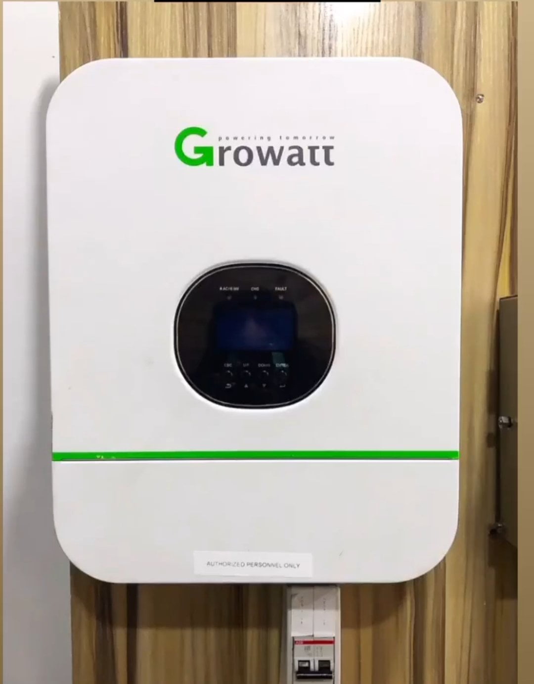 Solar Hybrid Inverter Charger (OFF Grid System) 48V 5000W